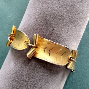 Abstract Leaf Link Bracelet